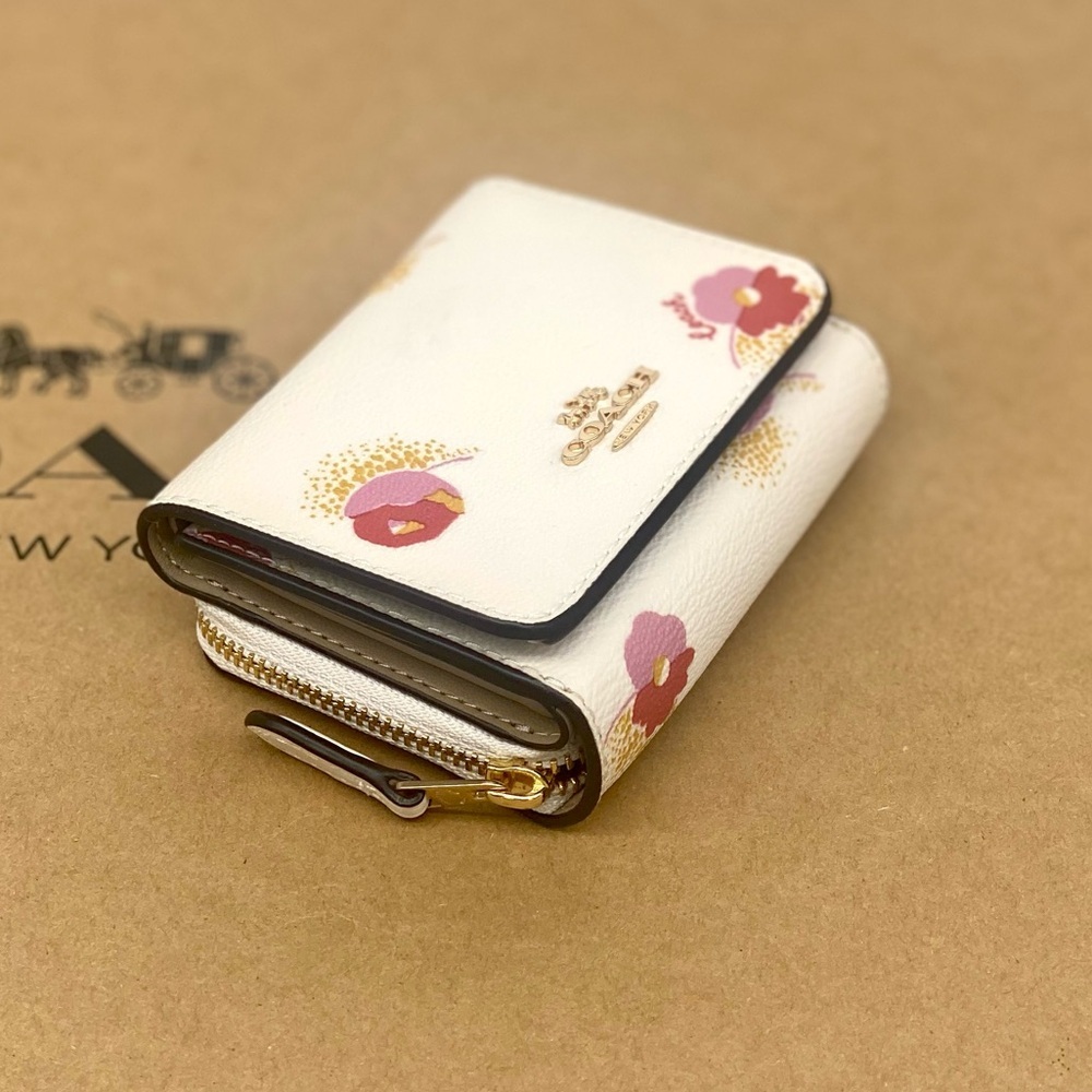 Coach White Floral Small Trifold Wallet - Picture 6 of 10